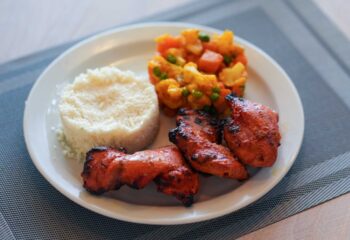 Tandoori Boneless Thighs with Cauliflower Rice and Indian Vegetables