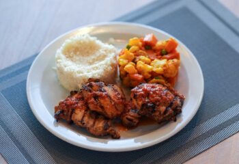 Peri Peri  Boneless Thigh with Cauliflower Rice and Vegetables